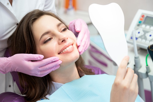 Straightening Teeth With A Cosmetic Dentist